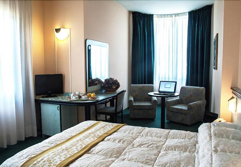 רפולאנו טרמה Grand Hotel Serre מראה חיצוני תמונה